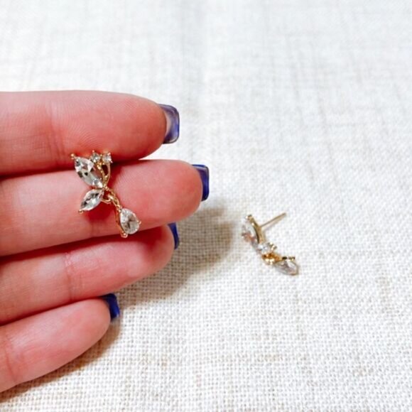 Diamond butterfly stud earrings N174 - Picture 3 of 5